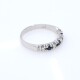 Anillo en oro 18k blanco, brillantes y zafiros. Anillo en oro 18k blanco, brillantes y zafiros.