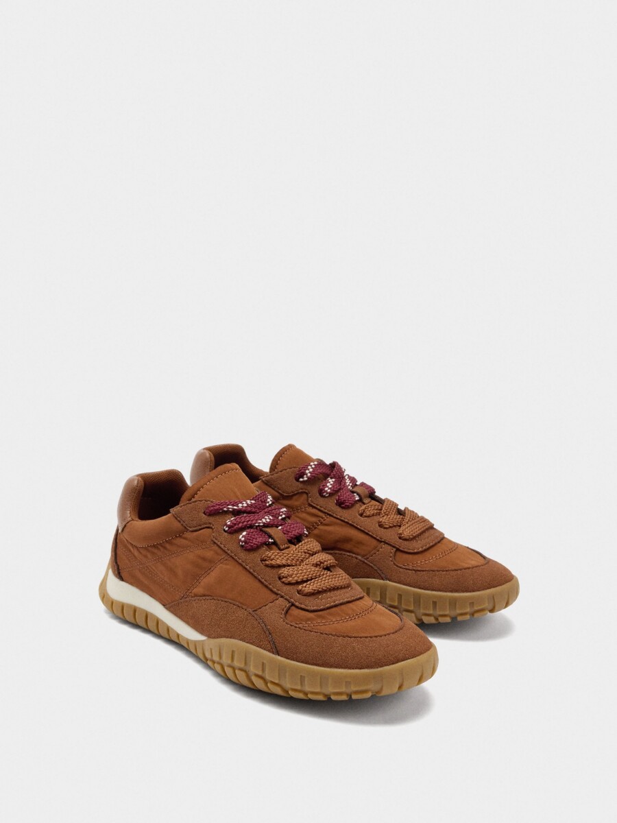 Zapatillas Monocromáticas canela