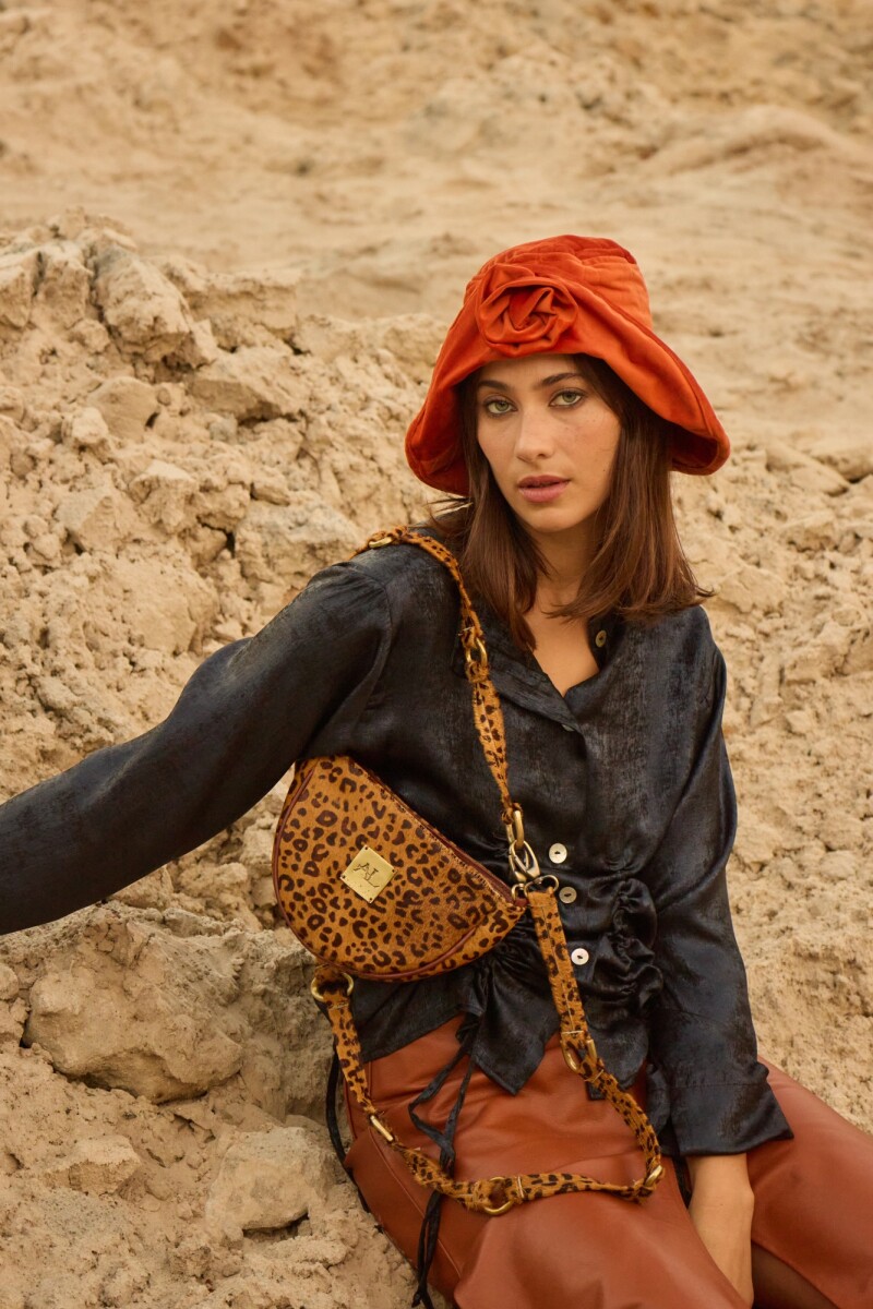 Brassy Bag Print Camel