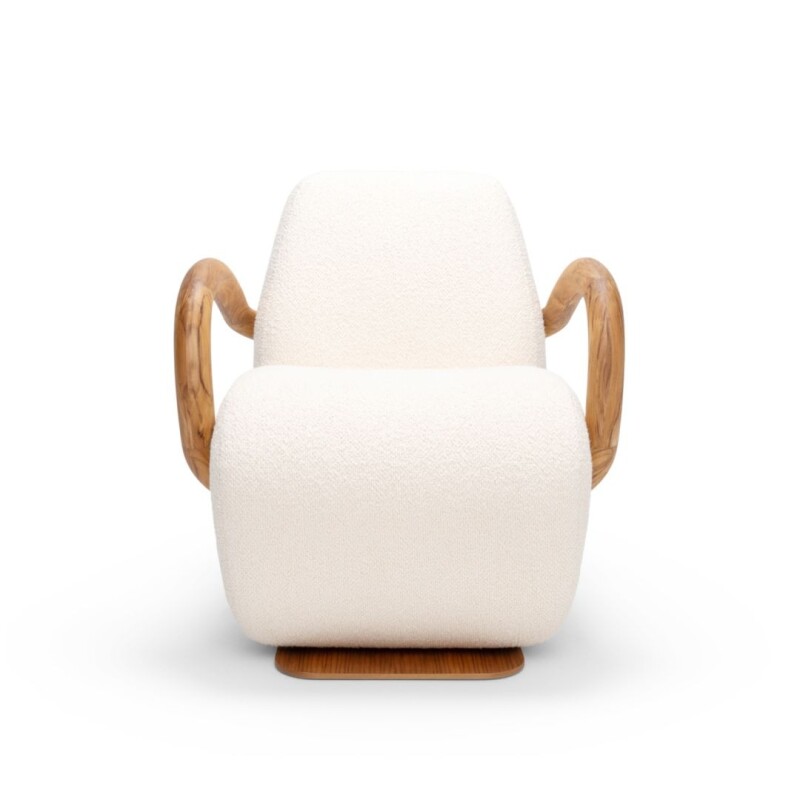 Butaca JURUA curva con brazos madera Cinamomo curvos tela arena Butaca JURUA curva con brazos madera Cinamomo curvos tela arena