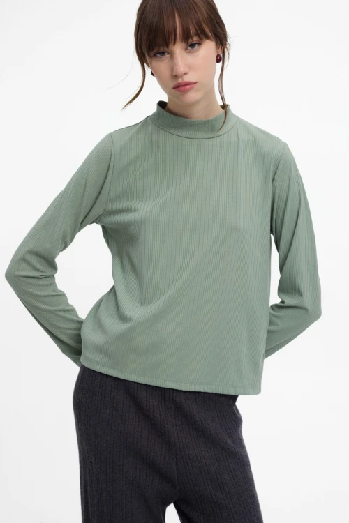 Polera Tina Verde Oliva