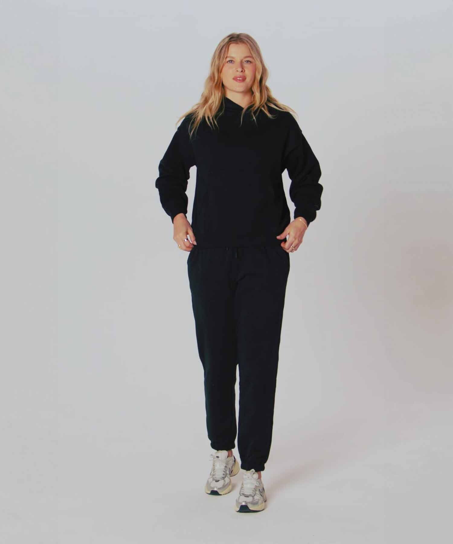 Polera Cozy Fleece Hoodie Mujer Black