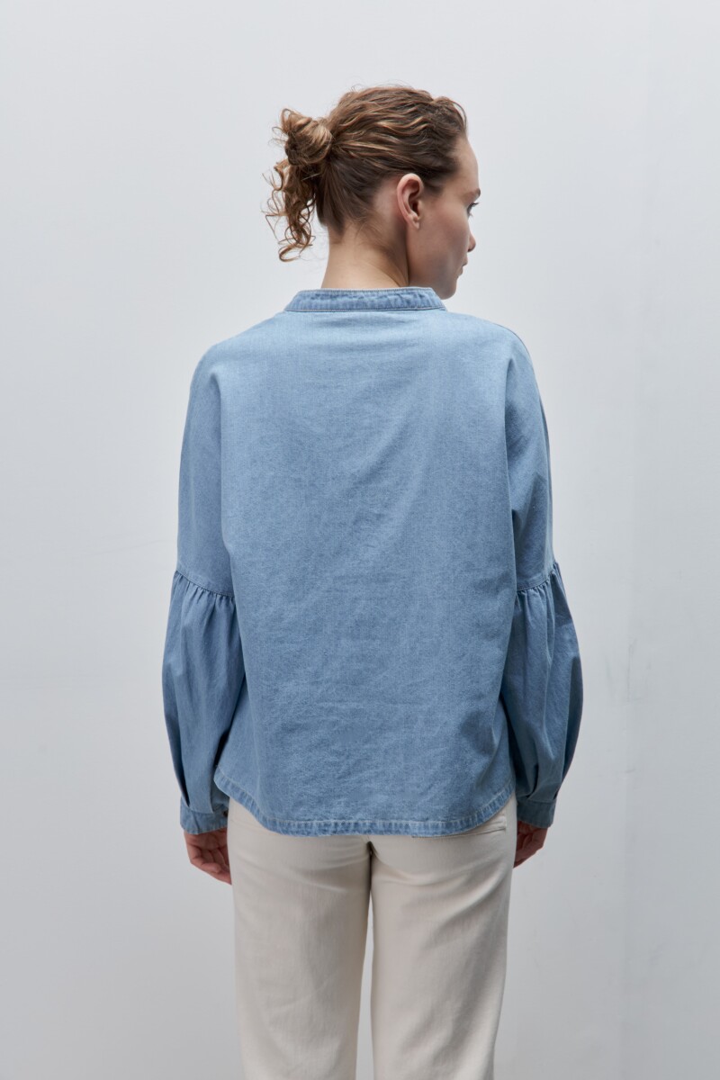BLUSA TOPO Celeste