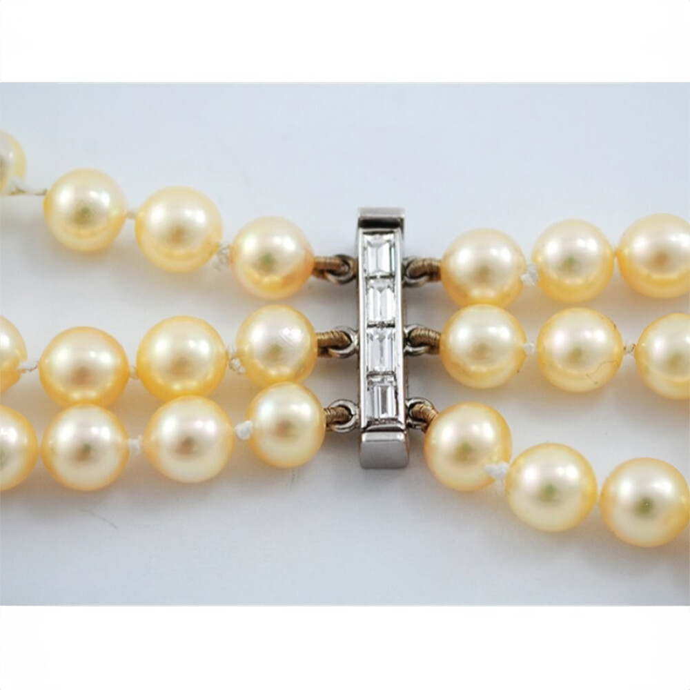 Collar perlas de cultivo 3 vueltas, broche oro 18k blanco y brillantes Collar perlas de cultivo 3 vueltas, broche oro 18k blanco y brillantes