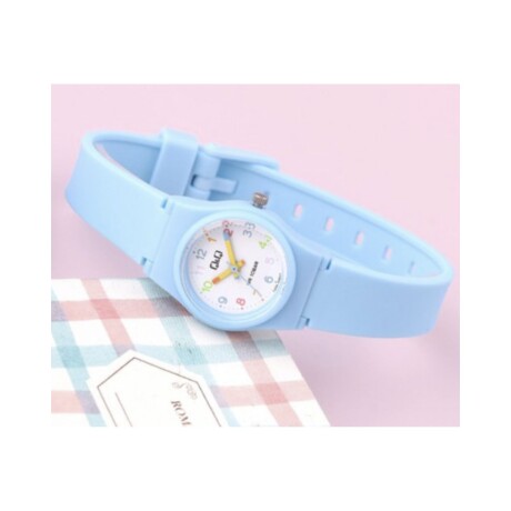 Reloj Q&q Análogo para niños celeste