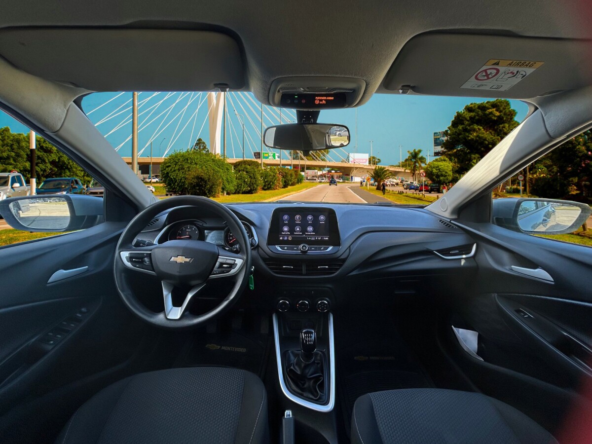 Chevrolet Onix LT 1.0 Extra Full 2024 (Descuenta IVA) Chevrolet Onix LT 1.0 Extra Full 2024 (Descuenta IVA)