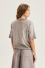 REMERA REGULAR Gris