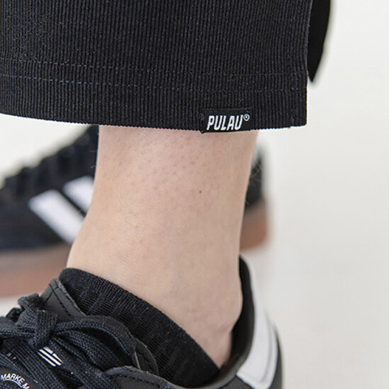 Falda Pulau Shady Negro
