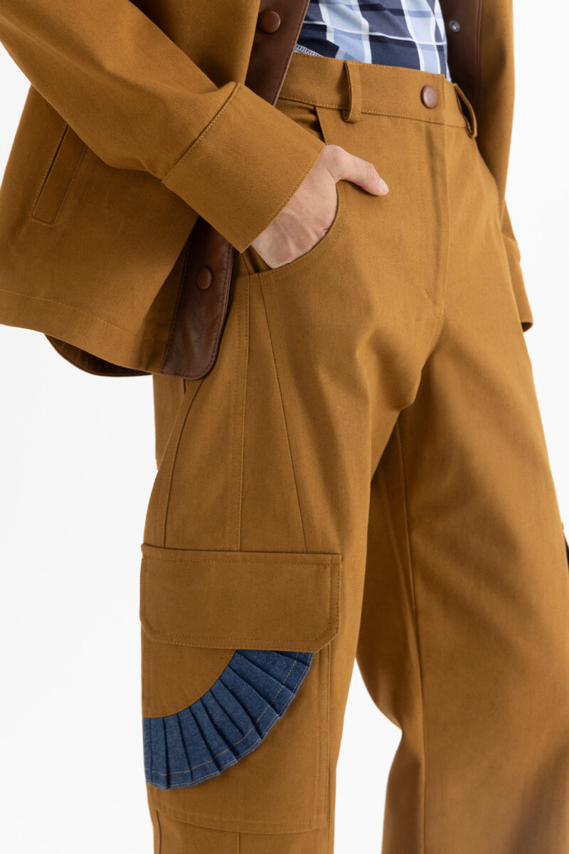 PANTALON AIR Caramelo