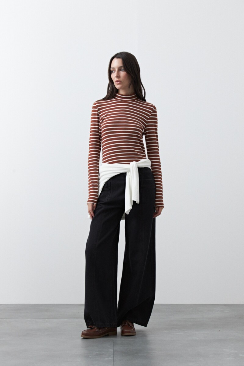 POLERA SAMUEL Marrón Corteza