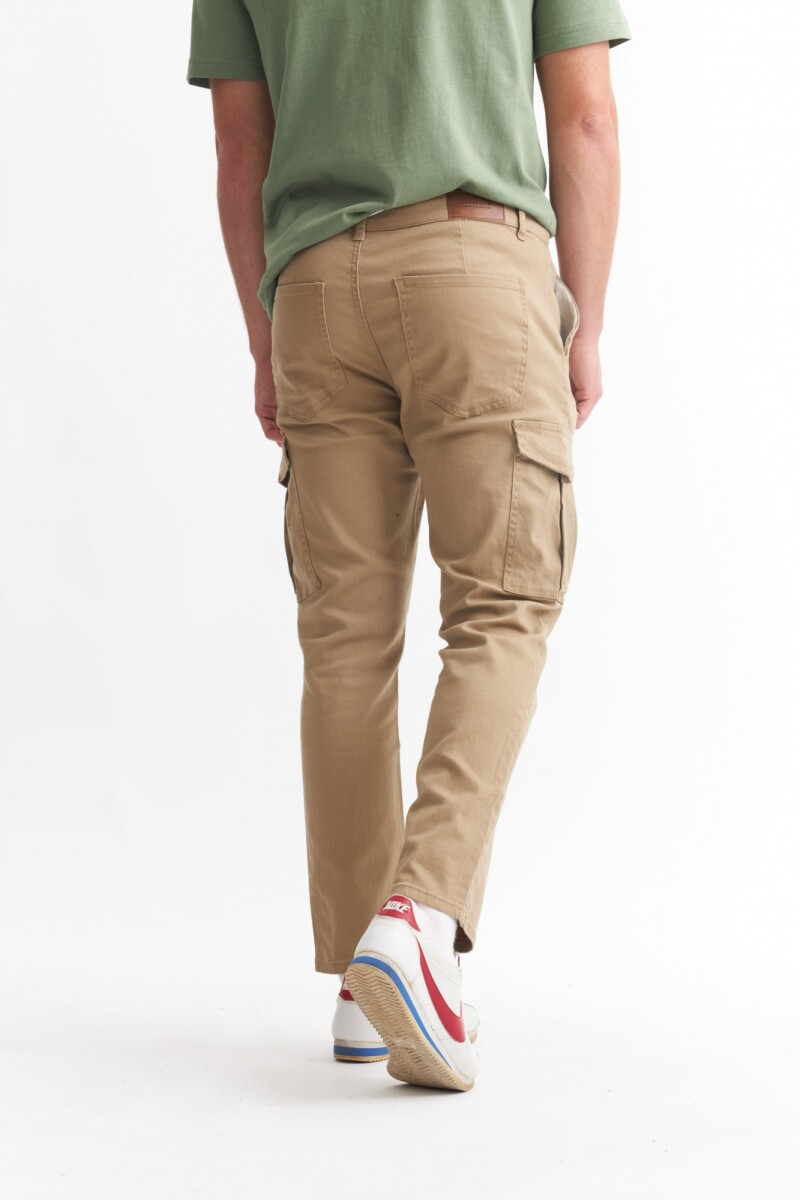 Pantalón cargo BEIGE