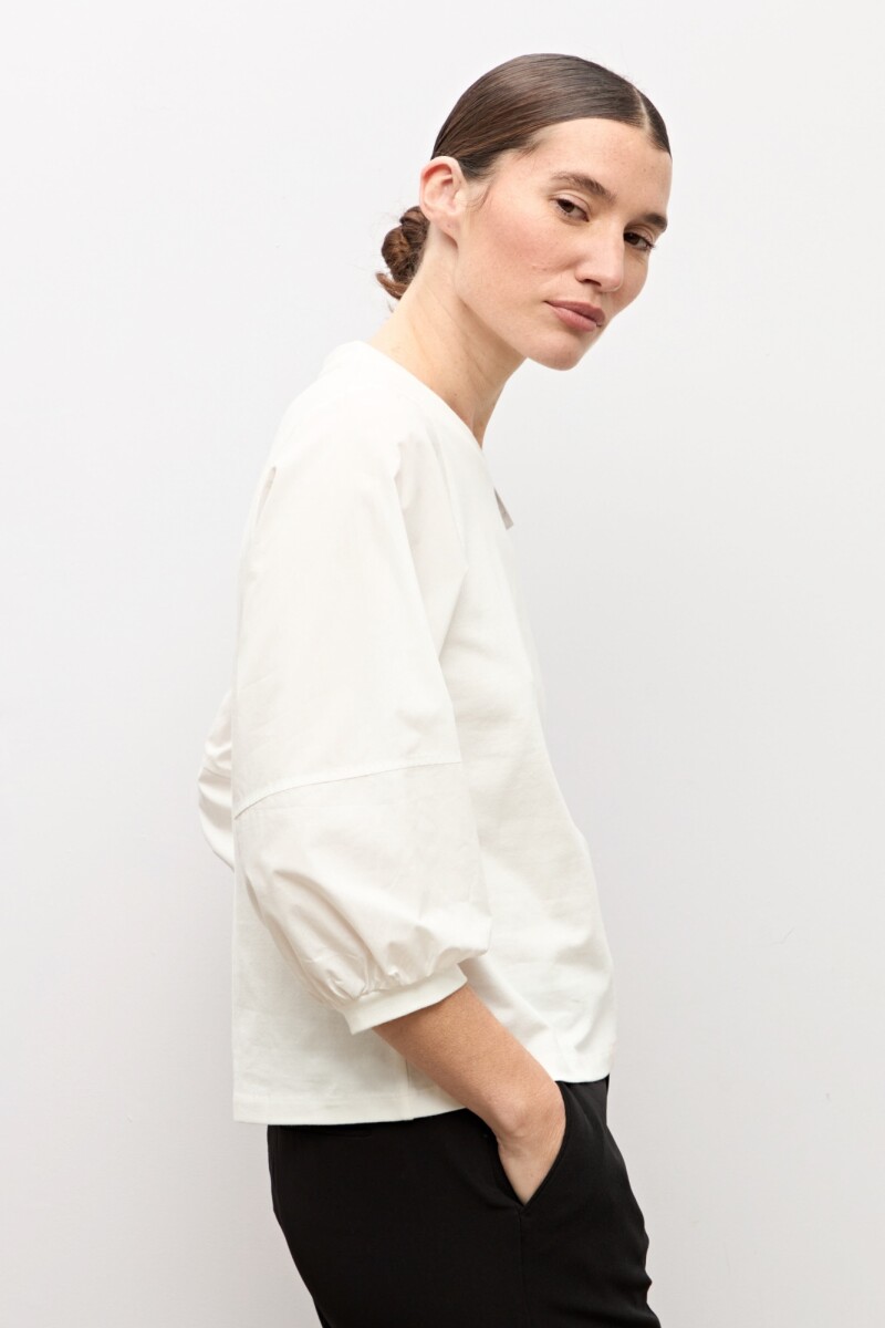 Remera mangas abullonadas blanco