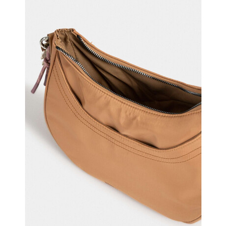Bandolera Urbana Con Charm Marron Beige