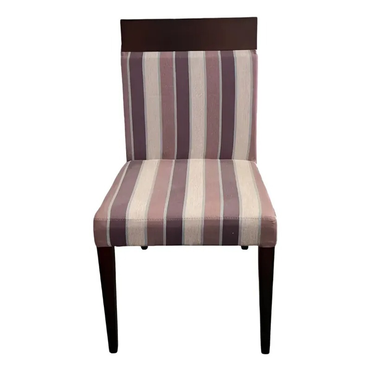 Silla de madera tapizada en tela - PRODUCTO CON DETALLES 