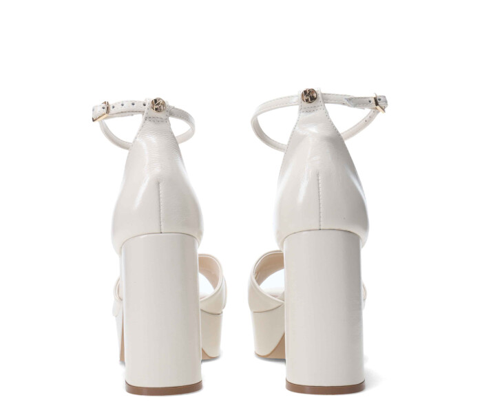 Sandalia Taco Off White