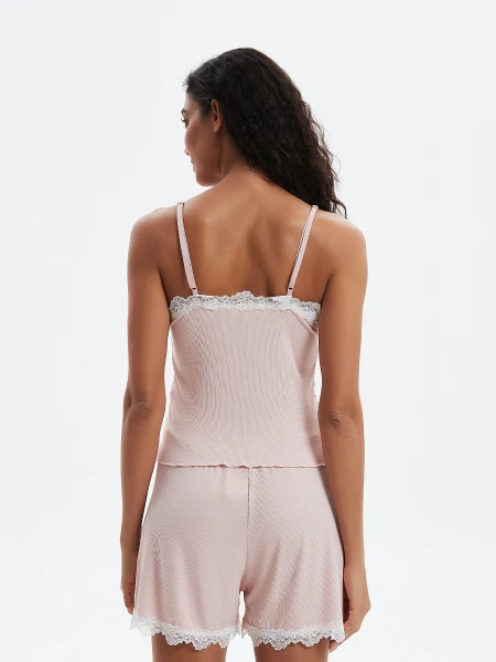 MUSCULOSA CON ENCAJE ROSA VIEJO