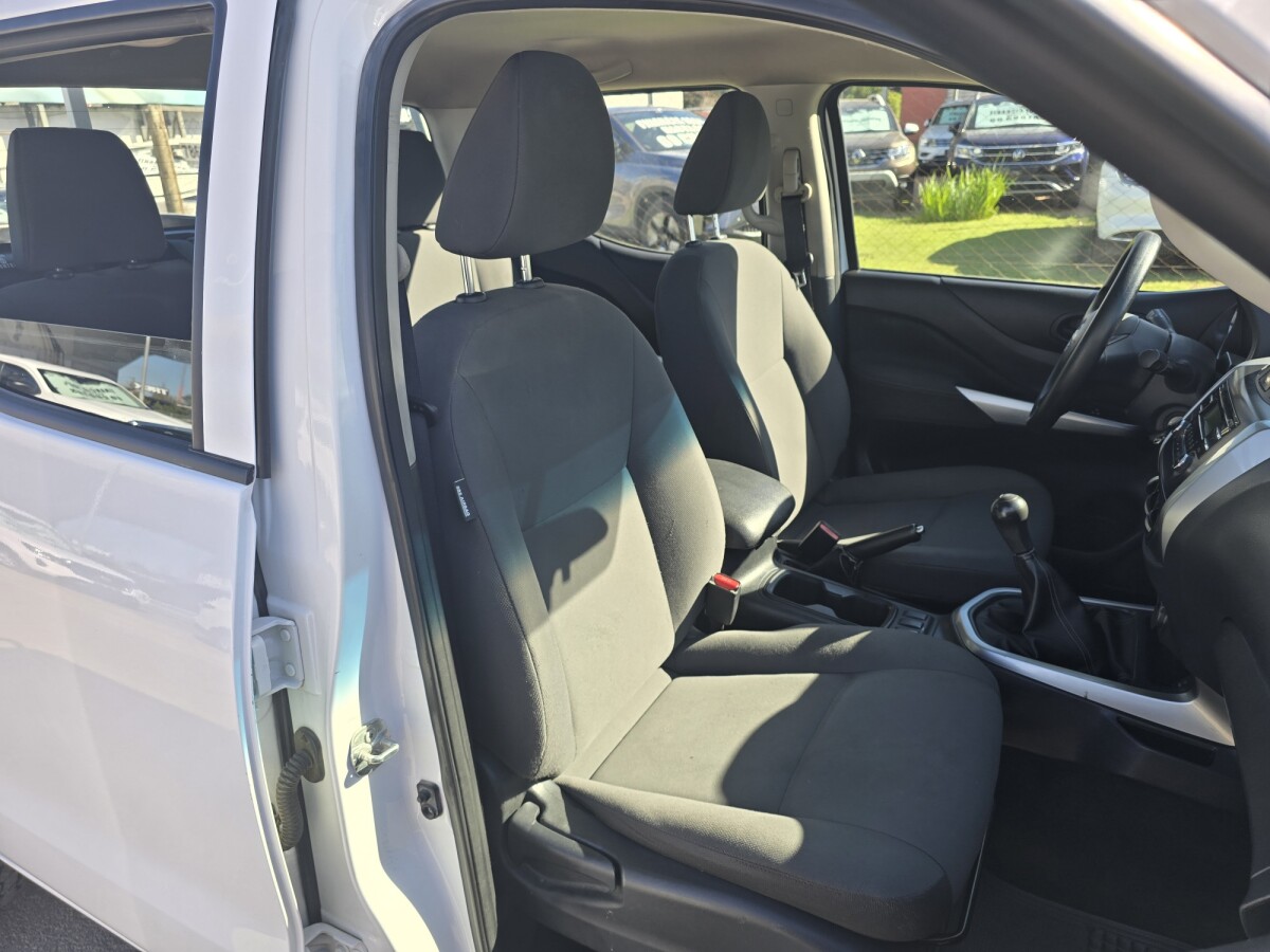 Nissan Frontier 2.5 TDI EXCELENTE ESTADO /Permuta / Financia Nissan Frontier 2.5 TDI EXCELENTE ESTADO /Permuta / Financia