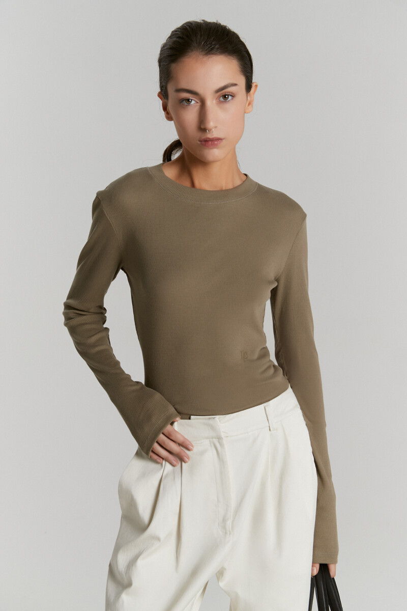 REMERA RAPANUI 