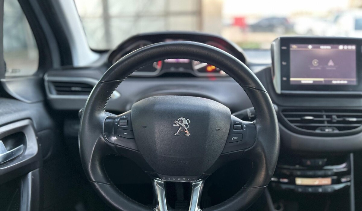 Peugeot 2008 Feline 1.6 2019 Peugeot 2008 Feline 1.6 2019