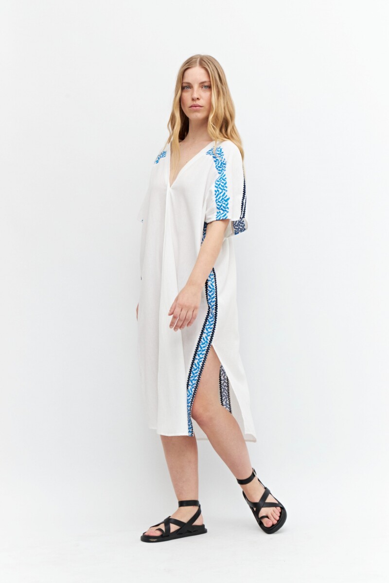Túnica oversized con detalles bordados blanco