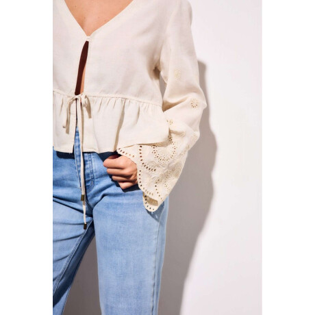 Blusa Bordada Calados Nacar