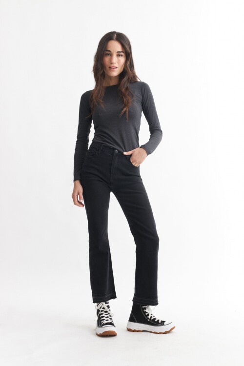 Jean Flared Cropped NEGRO