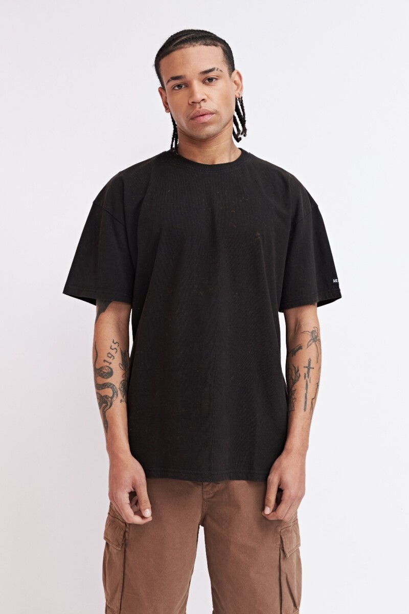 REMERA NAZARE - NEGRO 