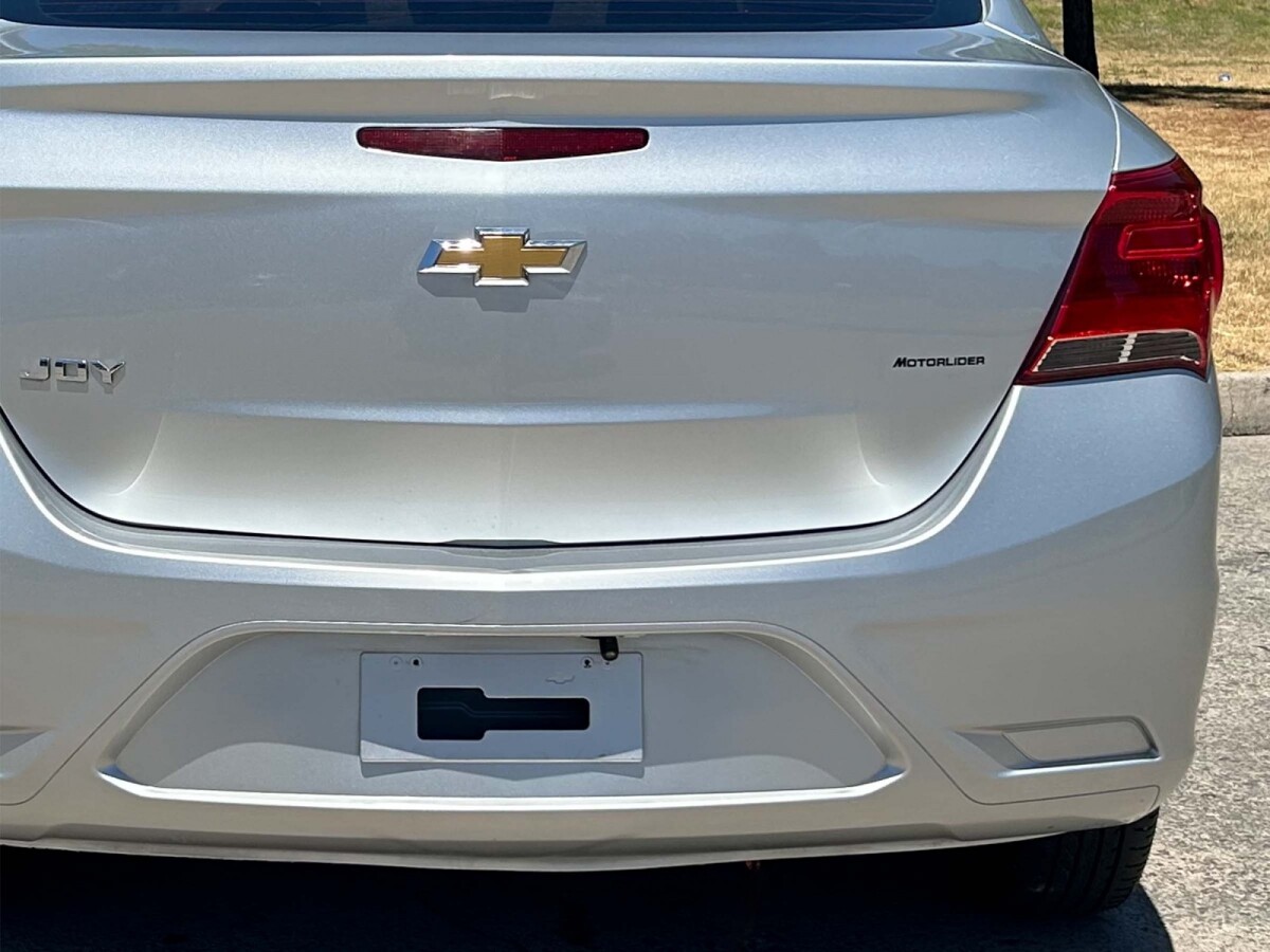Chevrolet Joy Plus 1.0 Sedan Extra Full | Permuta / Financia Chevrolet Joy Plus 1.0 Sedan Extra Full | Permuta / Financia