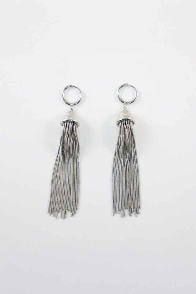 Caravanas largas de acero plateado