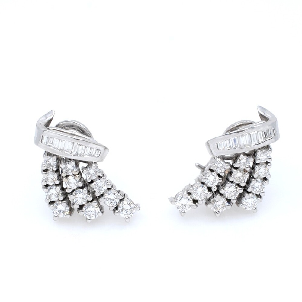 Par de caravanas oro 18k blanco y brillantes Par de caravanas oro 18k blanco y brillantes