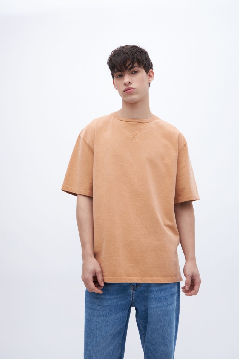 Remera Rio - Camel 