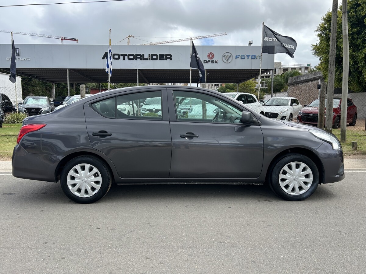 Nissan Versa 2020 EXCELENTE ESTADO! | Permuta / Financia Nissan Versa 2020 EXCELENTE ESTADO! | Permuta / Financia