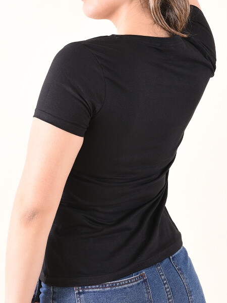 REMERA LOVE NEGRO