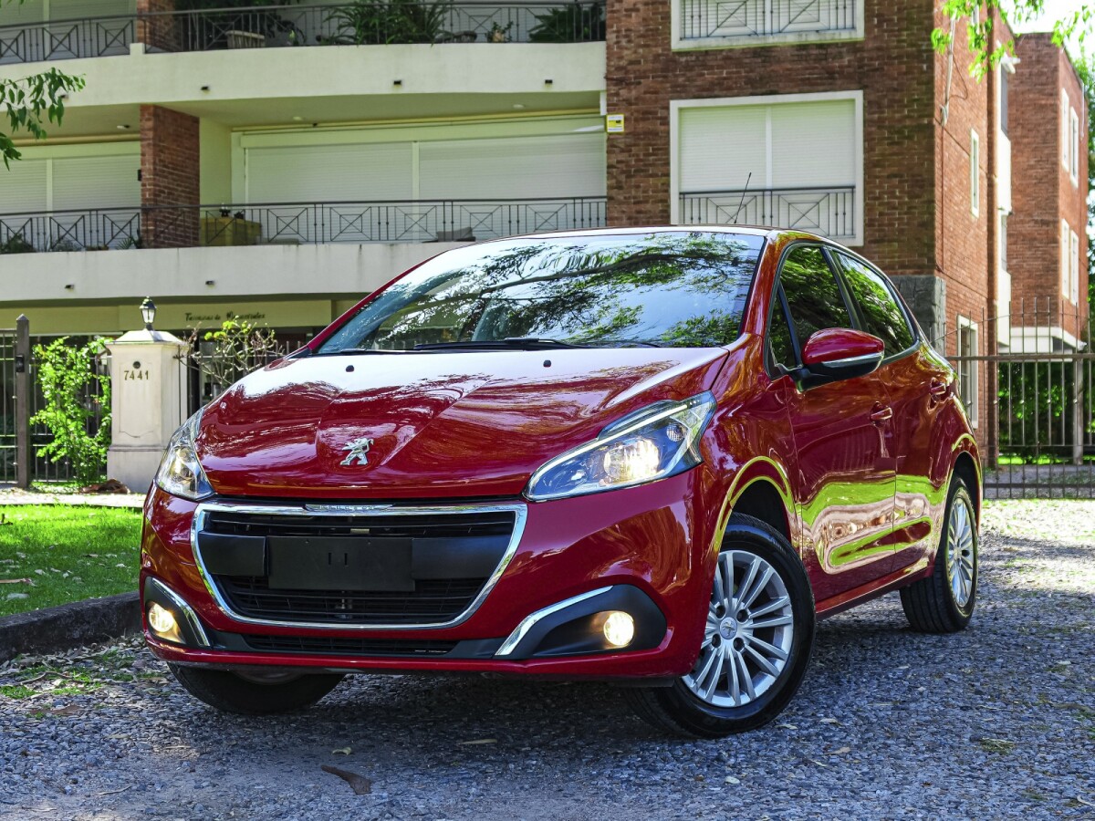 Peugeot 208 Allure 1.5 Extra Full 1.5 | Permuta / Financia Peugeot 208 Allure 1.5 Extra Full 1.5 | Permuta / Financia