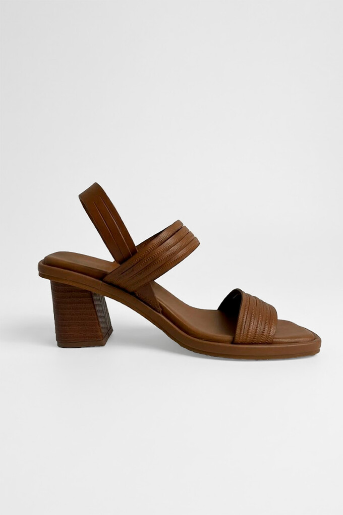 SANDALIA TRAMA CAMEL
