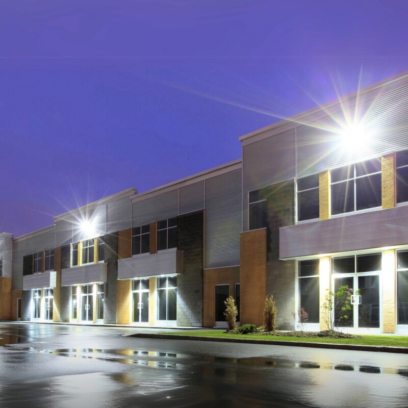 CAMPANA HIGH BAY 200W - 6000K Campana High Bay 200W Luz Fria ECO