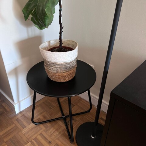 KFD01 Mesa Auxiliar Baja 44x44x46cm - Negra