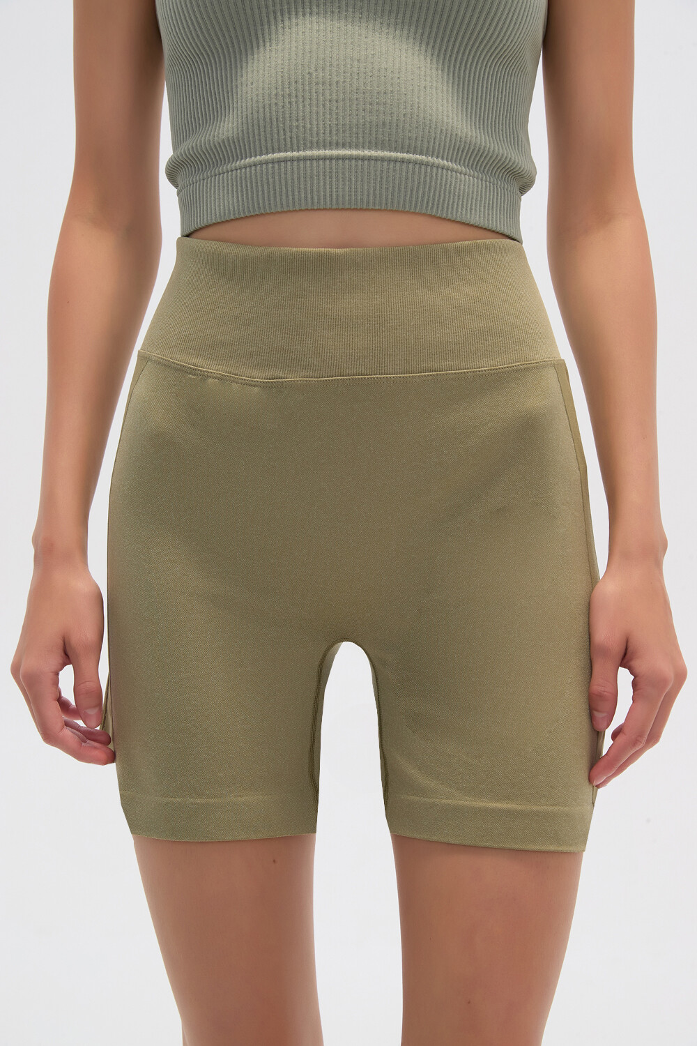 Short Jabalin Verde Oliva Claro