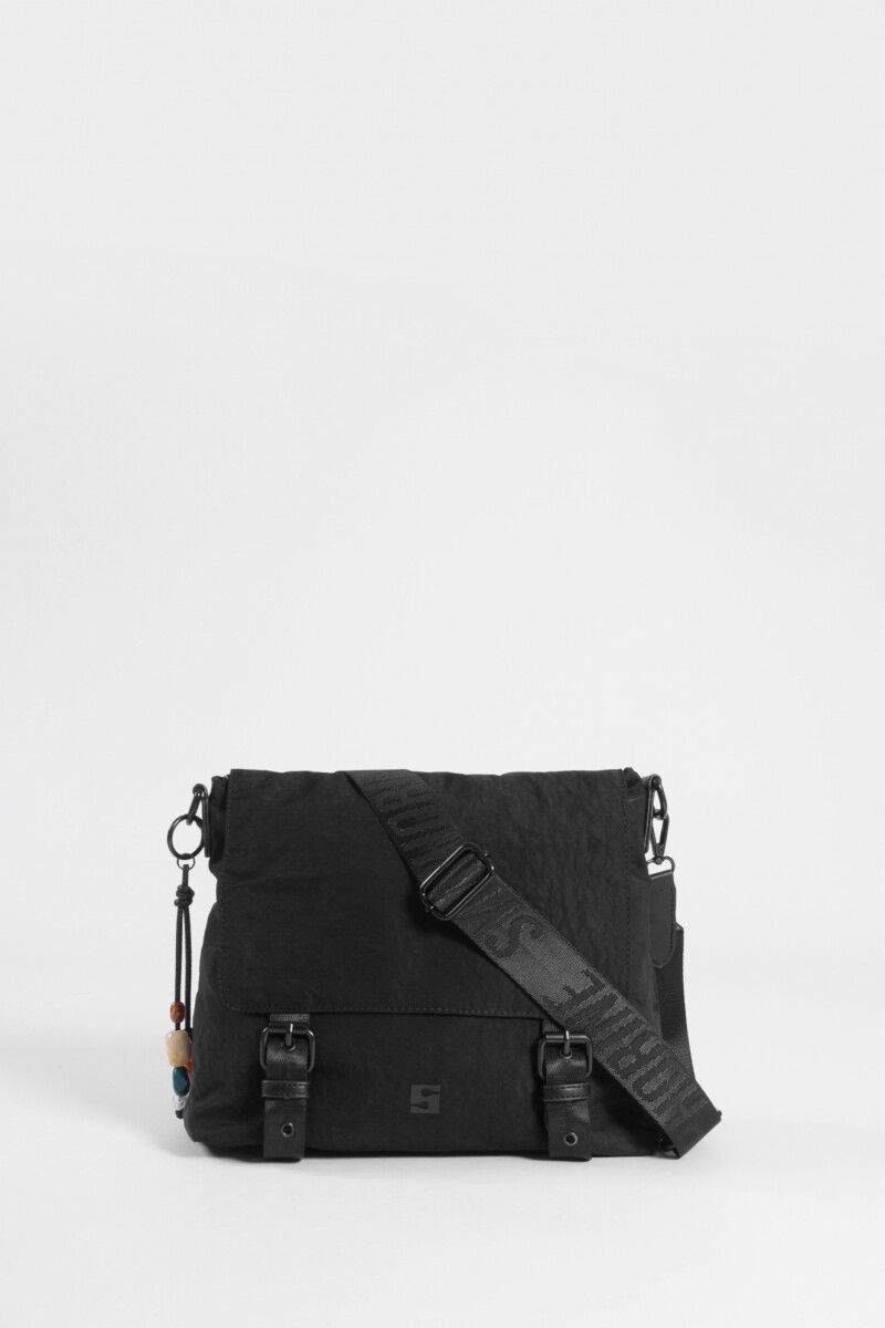 Bandolera con tapa y hebillas negro