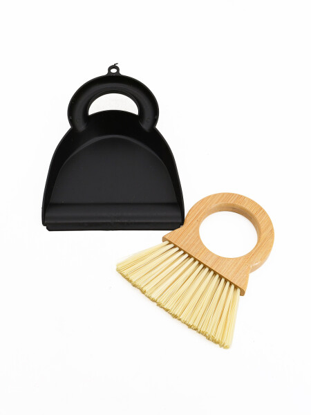 CEPILLO Y PALA NEGRO