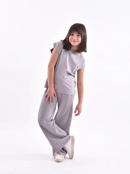 REMERA NEREA GRIS OSCURO