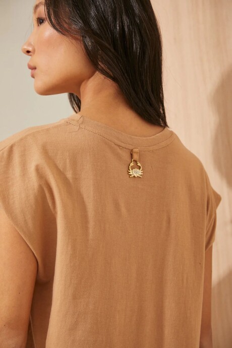 VESTIDO UNDER CAMEL