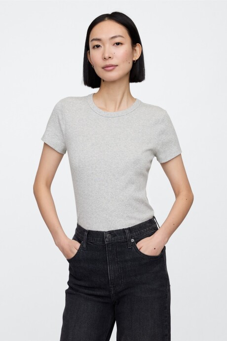 Remera Rib Cuello Redondo Mujer B08