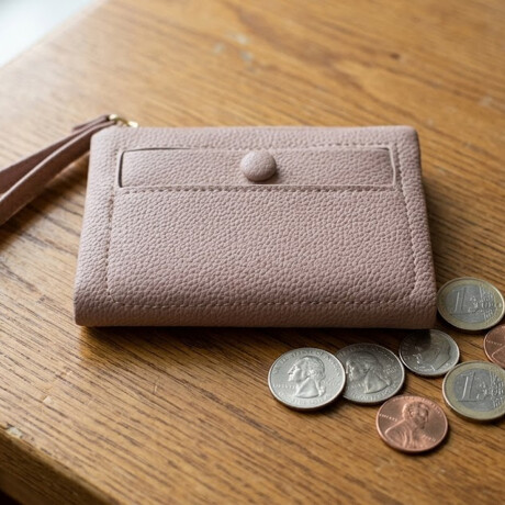 Billetera tarjetero cuerina con colgante - 11x14cm Rosado