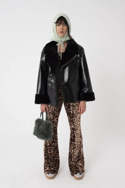 CAMPERA OVERSIZED Negro