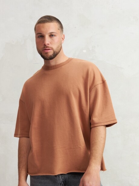 REMERA STONE CHOCOLATE