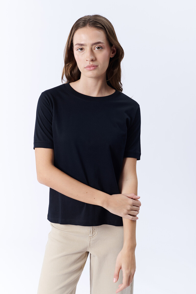 Remera manga corta básica Negra