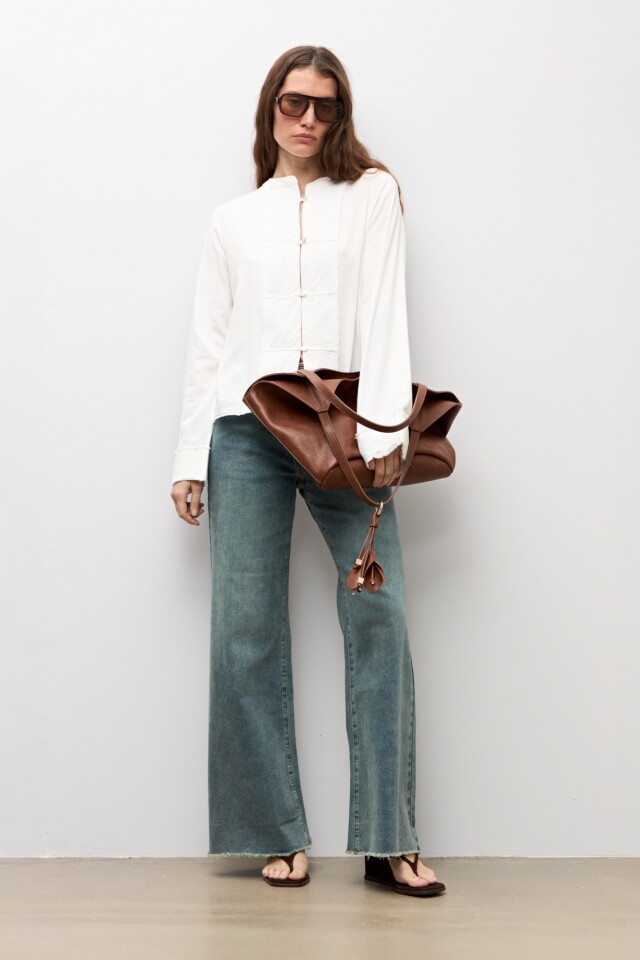 Blusa alamares blanco