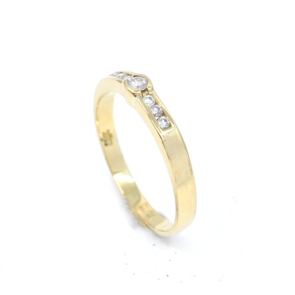 Anillo oro 18k y brillantes Anillo oro 18k y brillantes