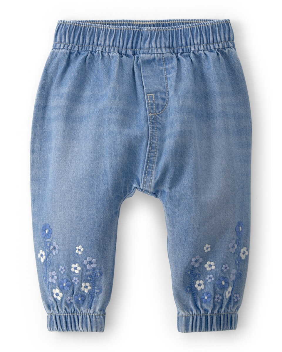 Pantalón jean con bordado floral 